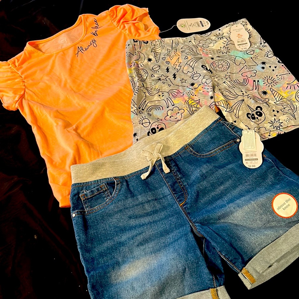 Grl bundle size 14-16 comes with 2shorts 1shirt